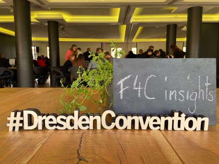 Fit4Congress insights Tafel mit Schrift und #DresdenConvention
